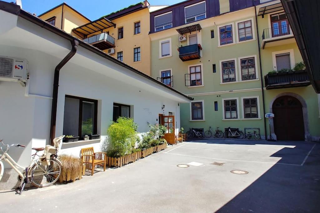 Goodlebang, 3 Bed Room Apartment, Center Ljubljana Kültér fotó